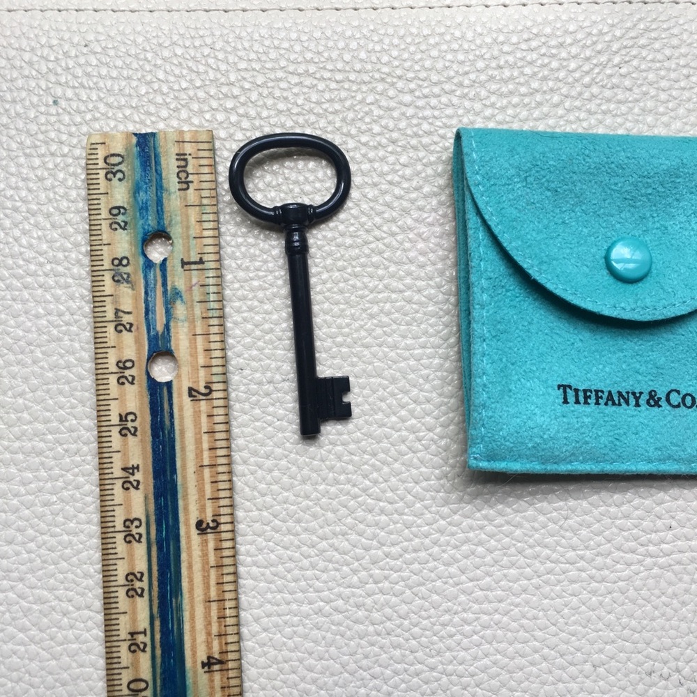 Tiffany & Co RARE Bone China Large Key - Picture 5 of 7